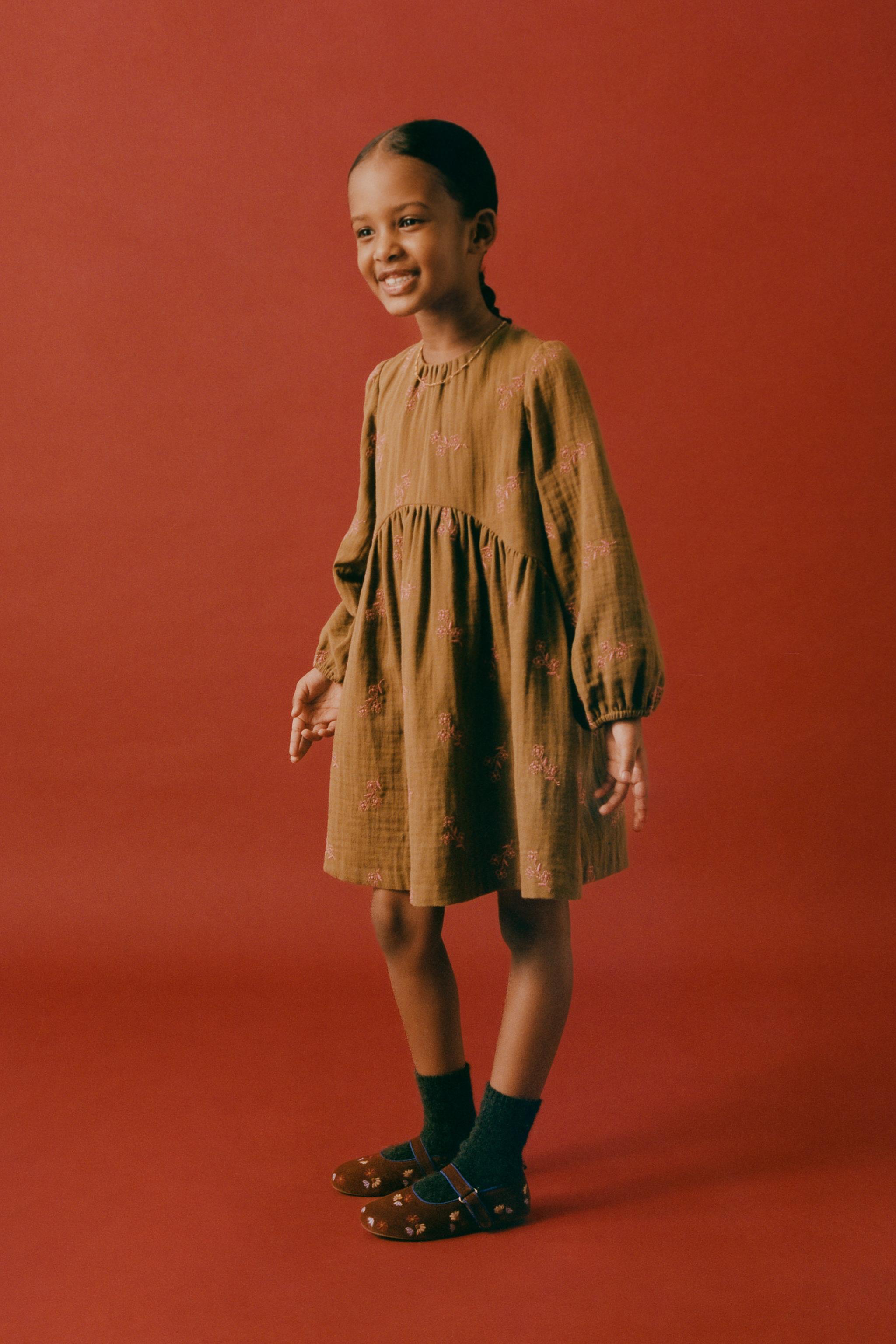 EMBROIDERED FLORAL DRESS